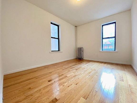 4th image of 160 Fenimore St APT 2E
