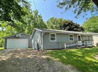 324 E 1st St, Gillett, WI 54124