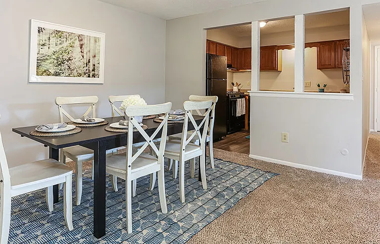 The Meadows Apartment Homes KS — Photo 4