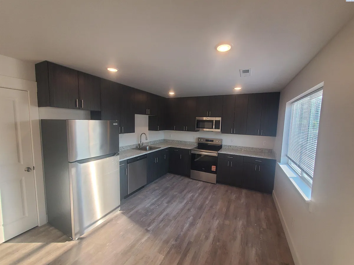 Building Photo - 5854 W 41st Ave