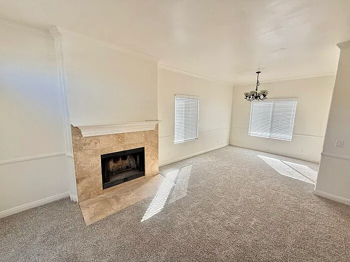 4 bed, 2.5 bath, 1640 sqft, $3,095 — Photo 4