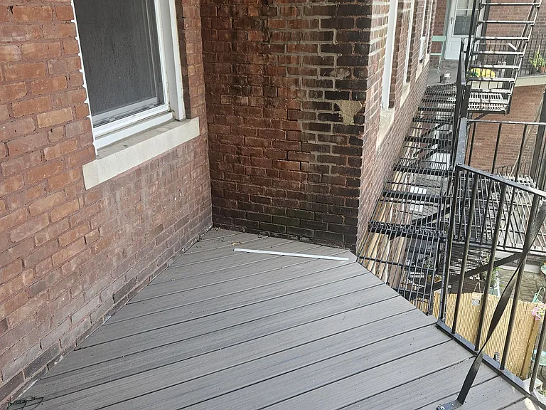 319 Tappan St #3 — Photo 6