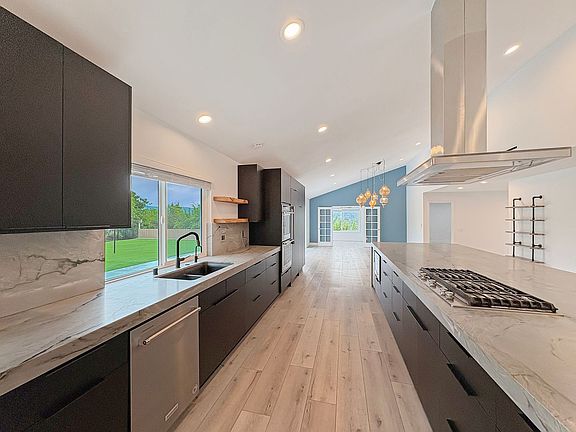 5th image of 17351 Saint Andrews Dr