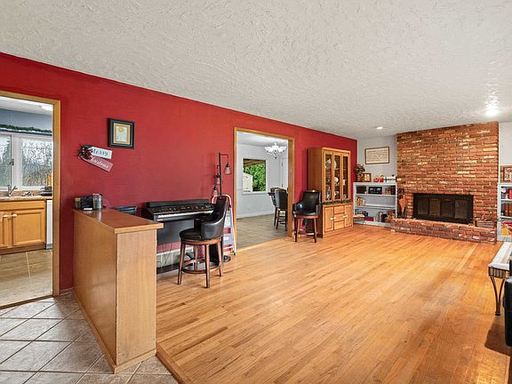 5th image of 10820 E 22nd Ave