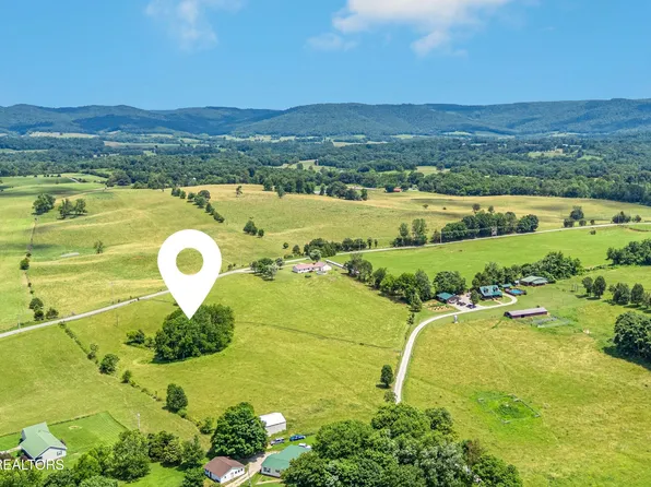 Dogwalk Rd, Alpine, TN 38543