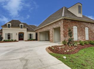 8888 Phaeton Crossing Dr, Baton Rouge, LA 70817