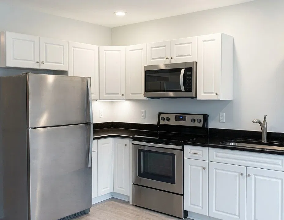 860 Sandwich Rd #7
