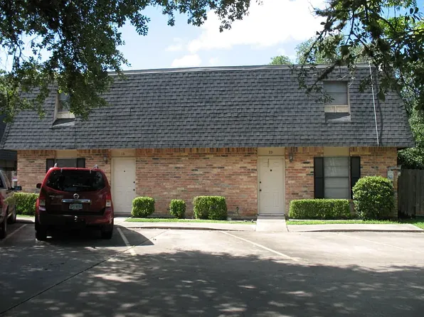 208 E Hiller St #1A, Victoria, TX 77901