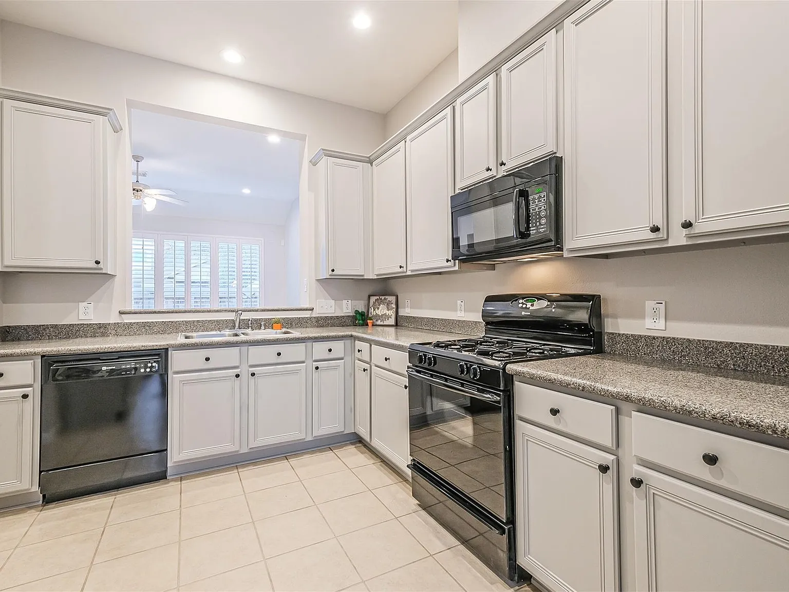 2 bed, 2.0 bath, 1620 sqft, $2,400 — Photo 4