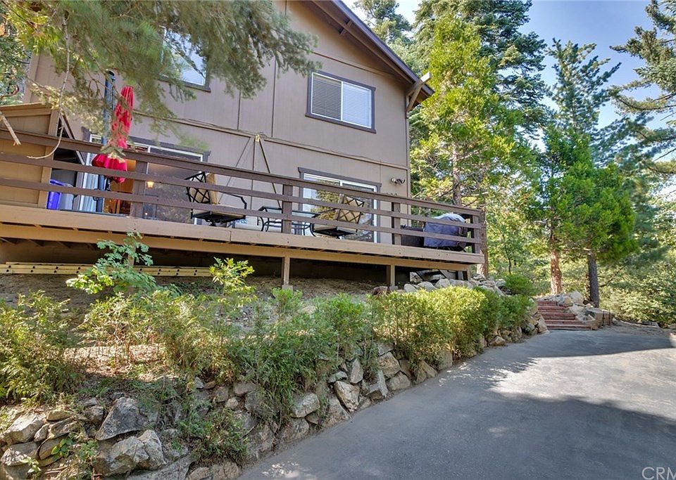 1st image of 329 Cedarbrook Dr