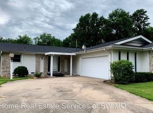 2541 S Weller Ave, Springfield, MO 65804