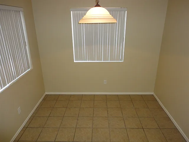 3 bed, 2.0 bath, 1349 sqft, $1,950 — Photo 4