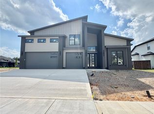 4312 S 87th St, Bentonville, AR 72713