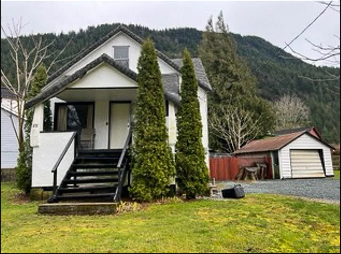 Building Photo - 231 Spruce St