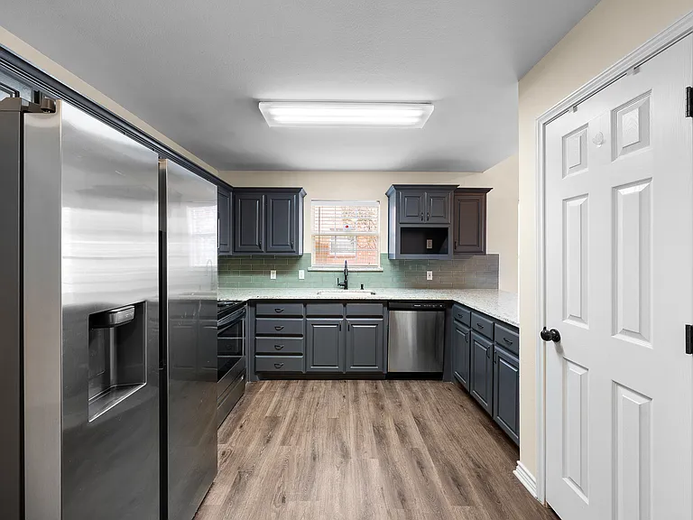 324 N Tolbert Ave — Photo 9
