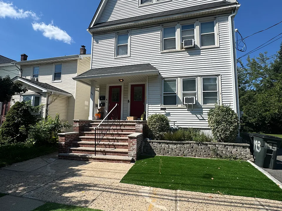193 Newark Ave #3