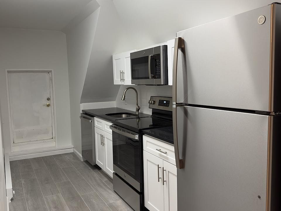 1st image of 410 Park Ave APT 3