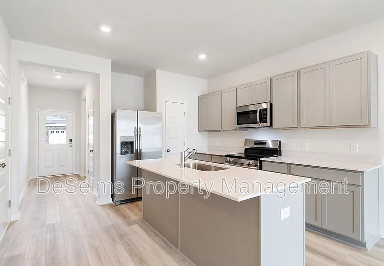 431 Alcott Way — Photo 10