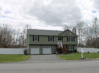 4 Dot Calm Dr, Otisville, NY 10963