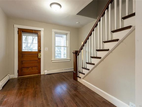 5th image of 269 Pleasant Ave
