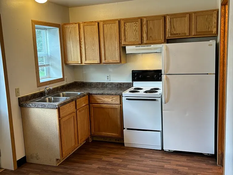 1401 Harlyn Ave — Photo 3