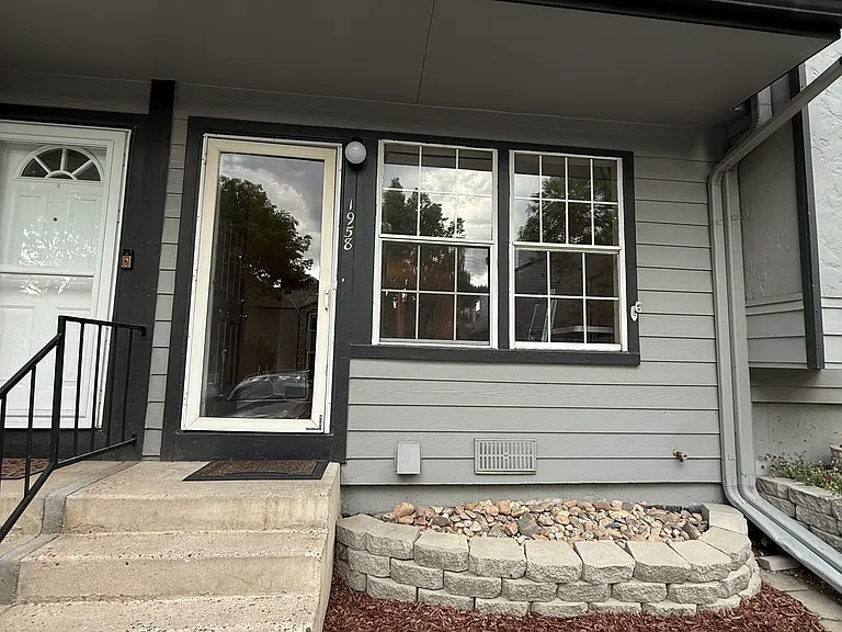 1958 Newland Ct — Photo 2
