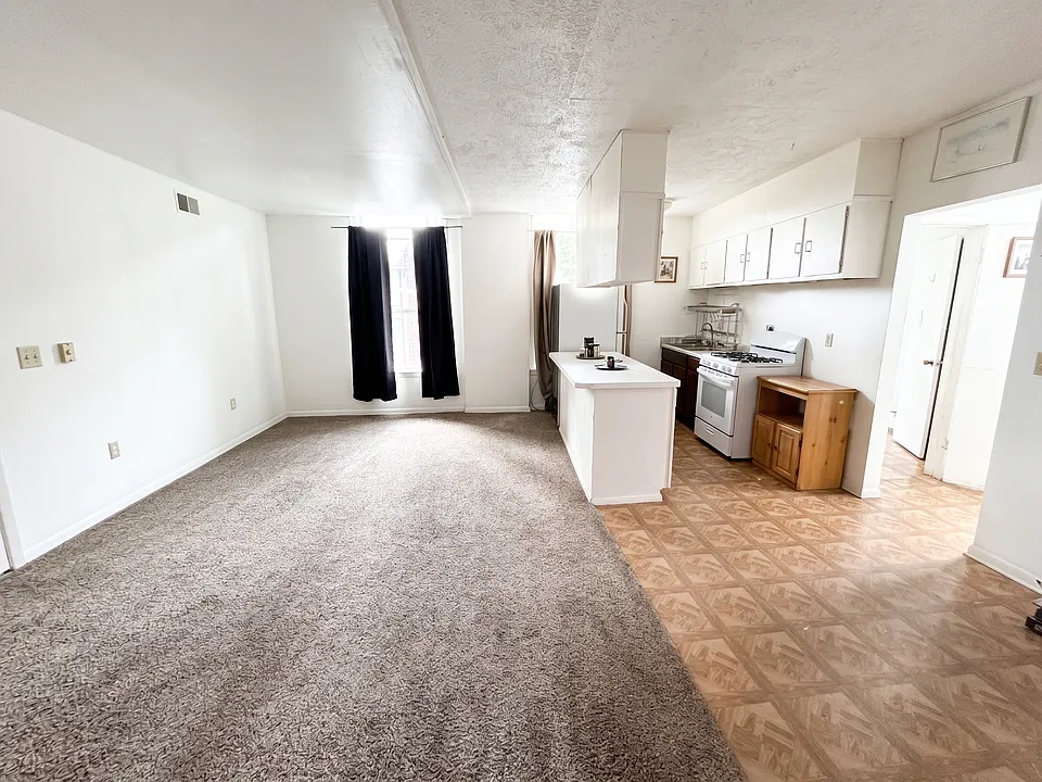 2630-32 Parade St #3