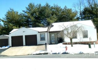 41 Bunker Hill Dr, Howell, NJ 07731