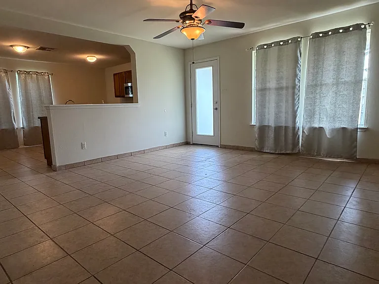 5641 Liberton Ln — Photo 2