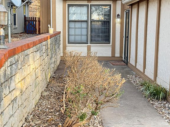 2nd image of 1428 Stone Meadows Dr #1428