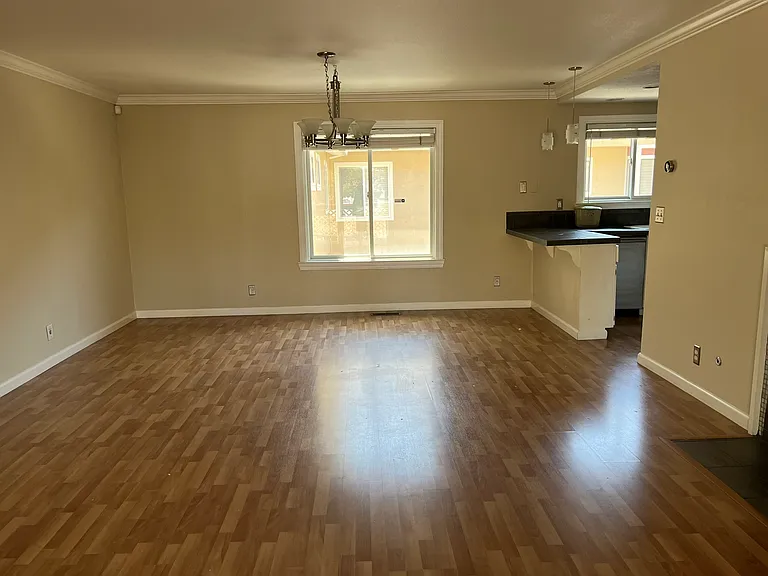 44 E Latimer Ave — Photo 7