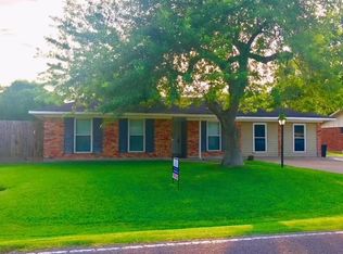 105 Timber Ln, Highlands, TX 77562