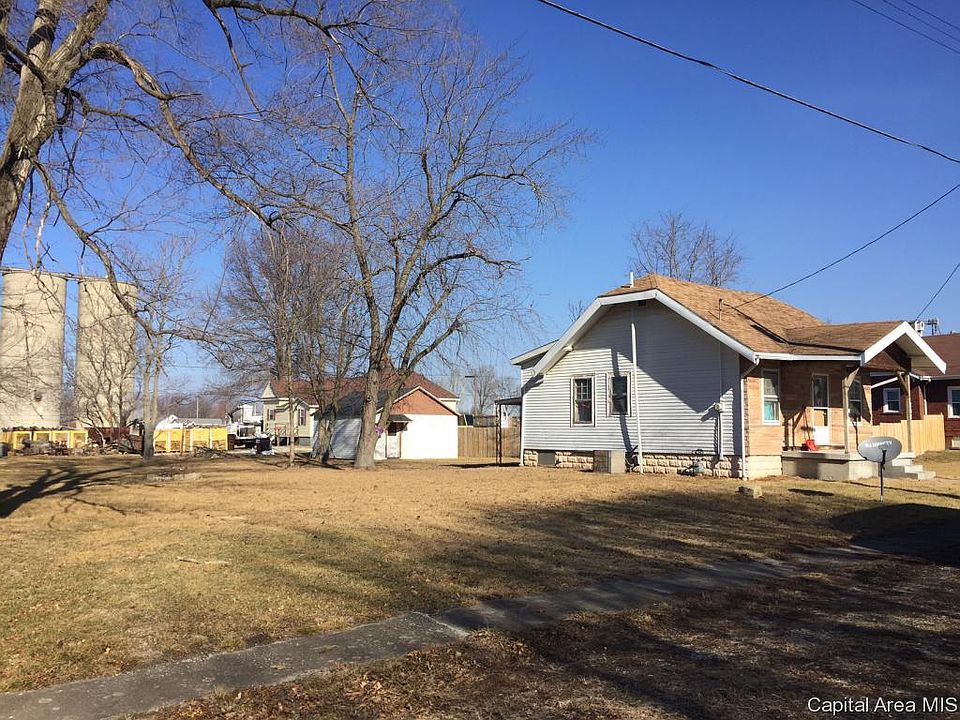 2nd image of 807 Main St
