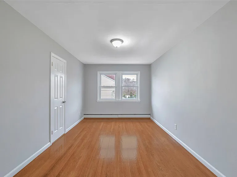 10 Spruce St #2 — Photo 3