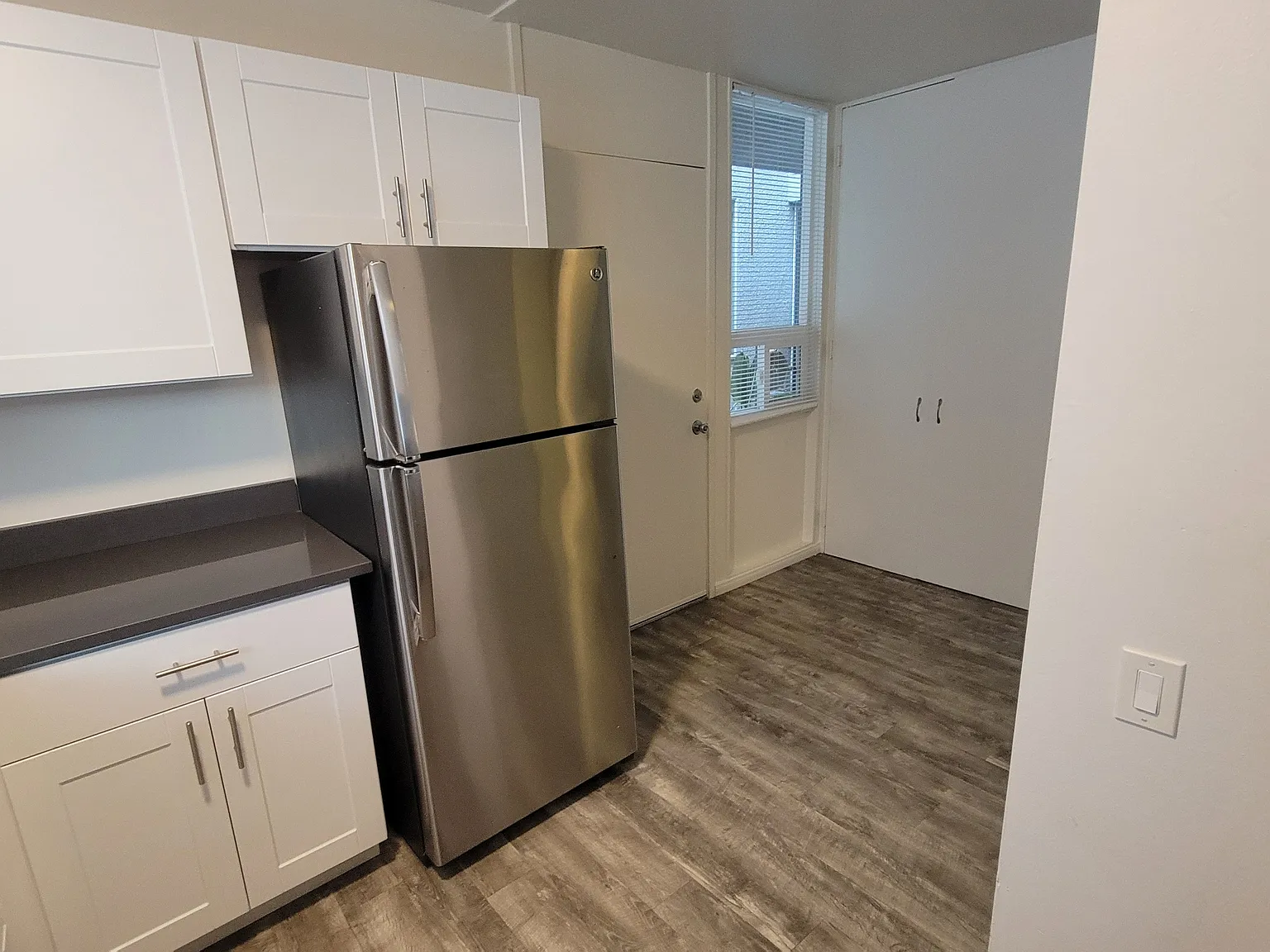 4226 Cleveland Avenue - B — Photo 2