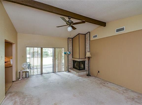 4th image of 310 Carol Dr