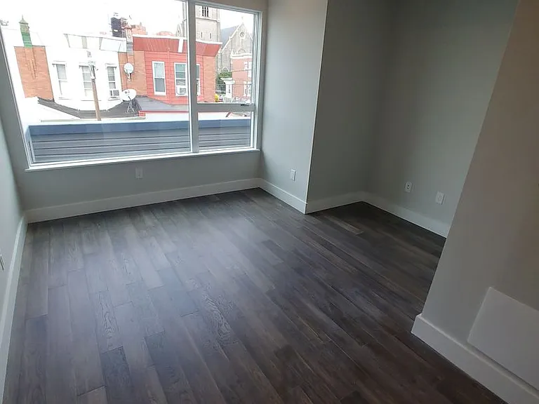 5402 Webster St — Photo 7