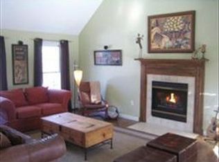 3 Lilac Ct, Derry, NH 03038