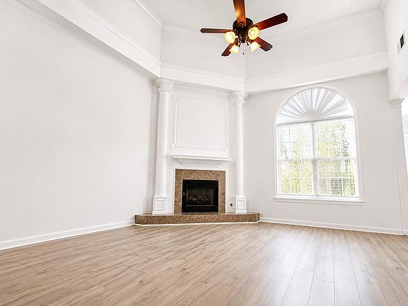 5th image of 4259 Creek Haven Dr