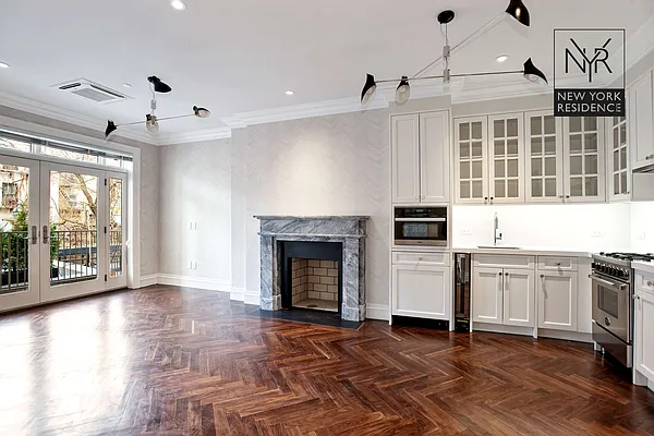 Rented by New York Residence | media 43