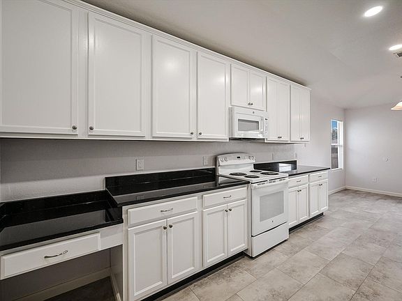 5th image of 401 Bandara Woods Blvd