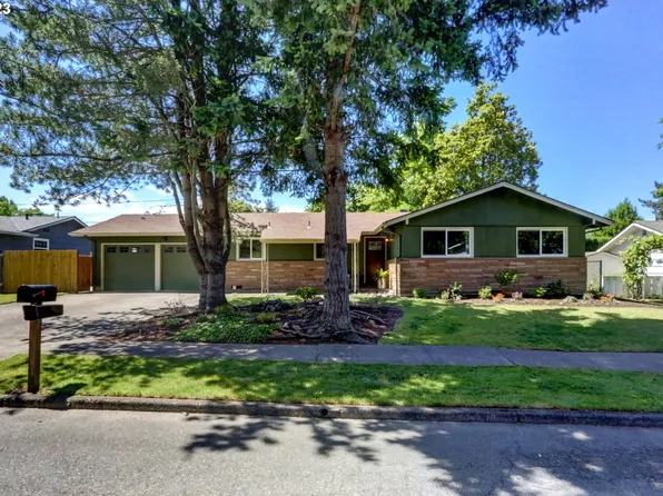 6855 SW Oakwood Dr, Beaverton, OR 97008