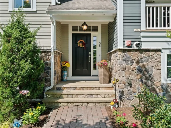 55 Parkview St, Weymouth, MA 02190