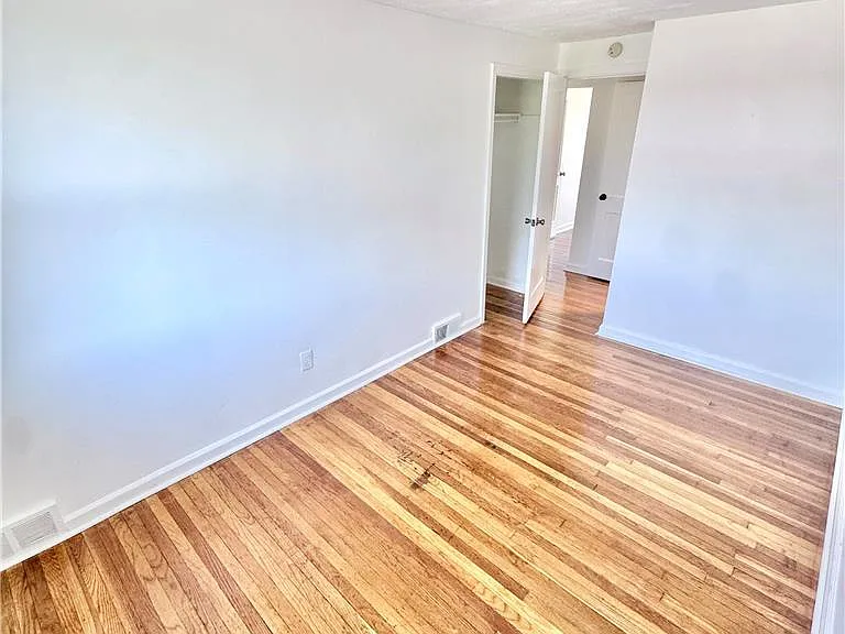 749 Benton St — Photo 21