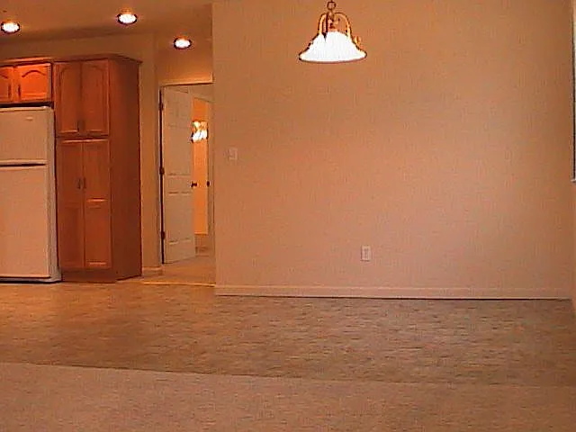 3 bed, 1400 sqft, $1,200 — Photo 4