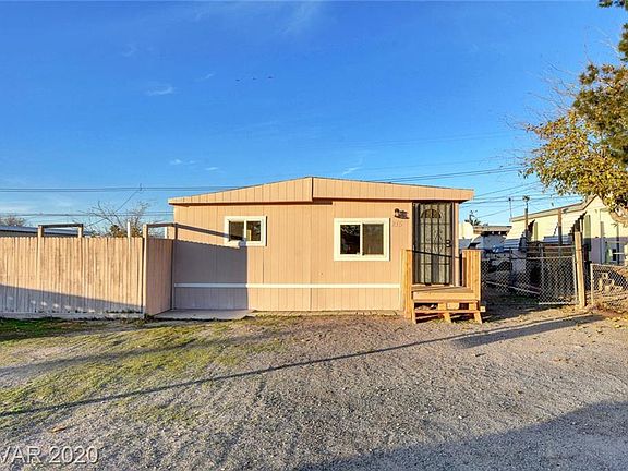 2nd image of 215 Mojave Ln