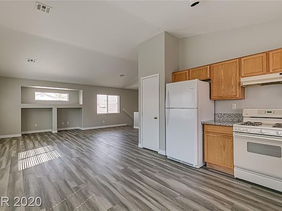 5th image of 5349 Black Eyed Susan Ct