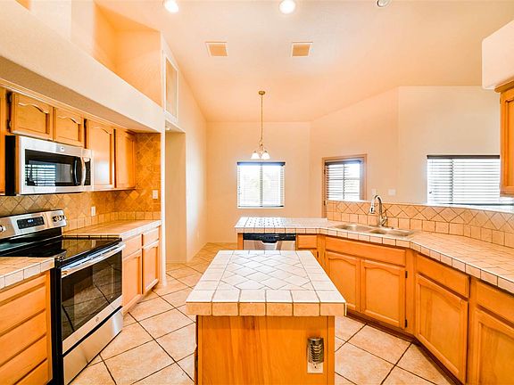 3rd image of 3827 S Kerley Dr