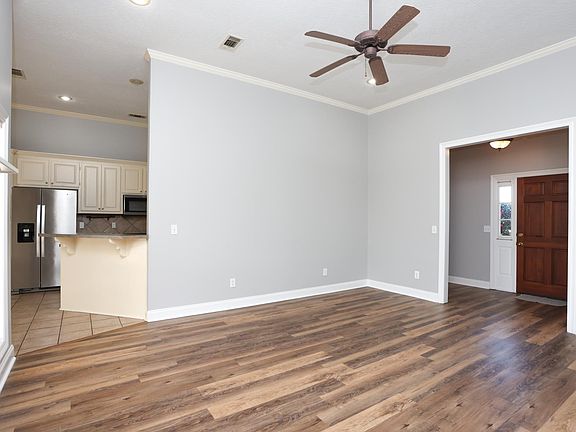 4th image of 112 Apache Ct