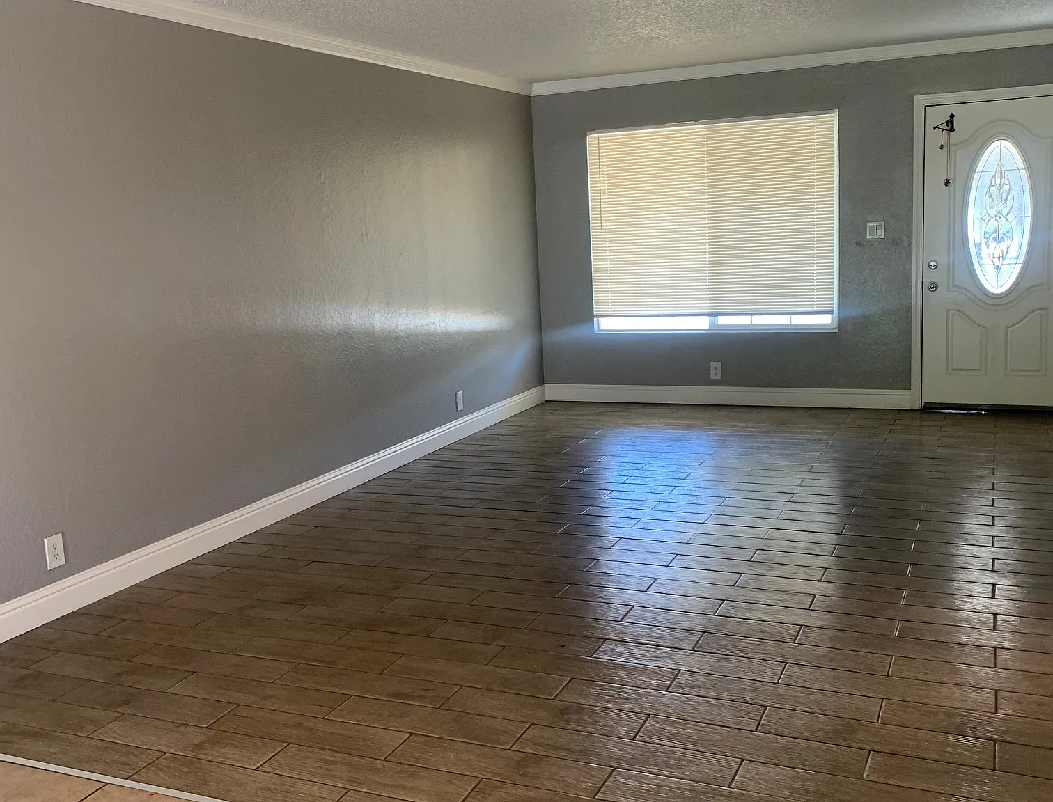 3 bed, 1078 sqft, $3,650 — Photo 3